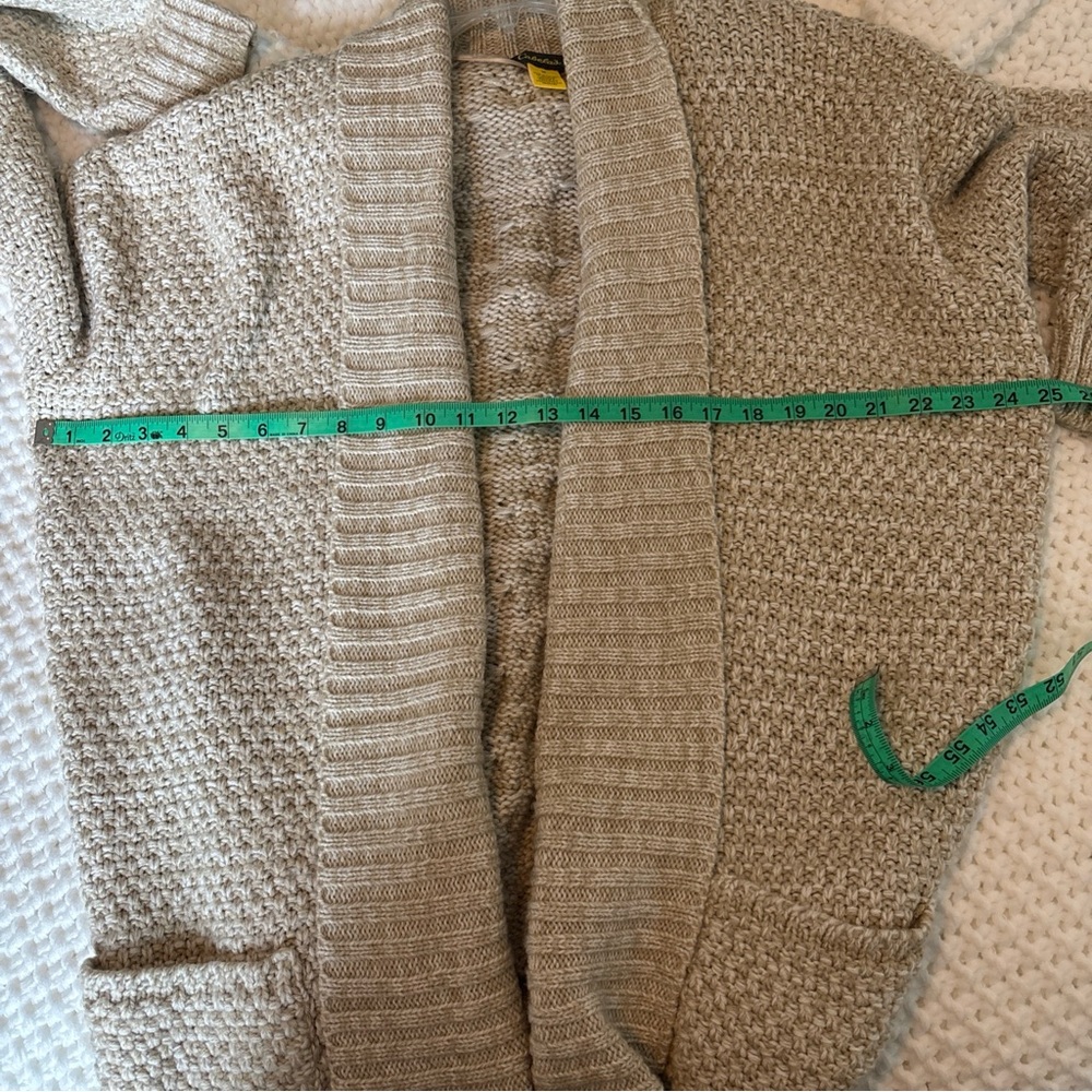Cabela's Women's Beige Cardigan Sweater - Picture 12 of 12